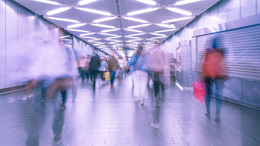 Langzeitaufnahme von der U-Bahn-Station in New York